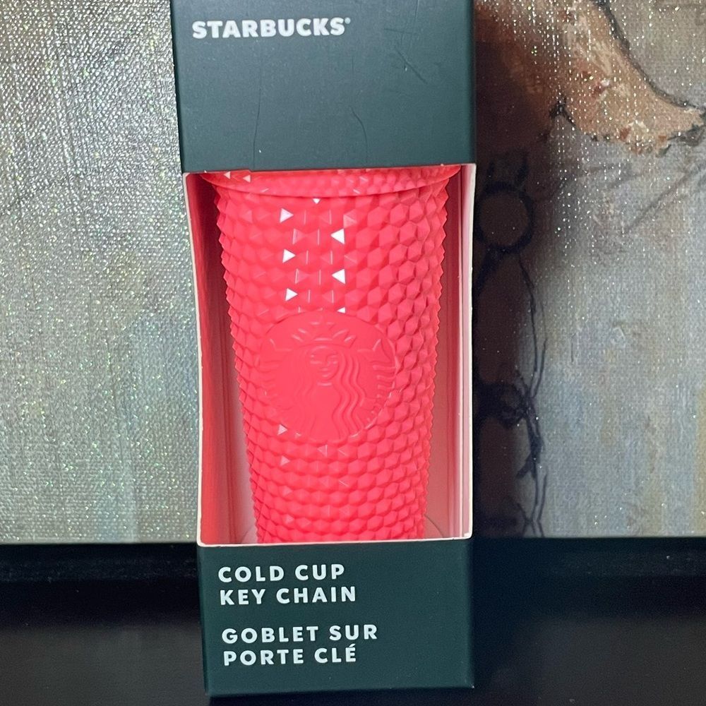 Starbucks Summer 2022 Dragonfruit Studded Tumbler Keychain - Picture 2 of 3